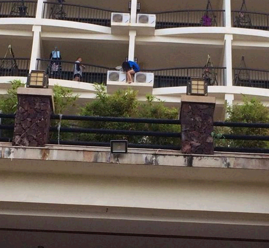 <em>川航一名90后空姐</em>醉酒跳楼 传因情感纠葛 图片