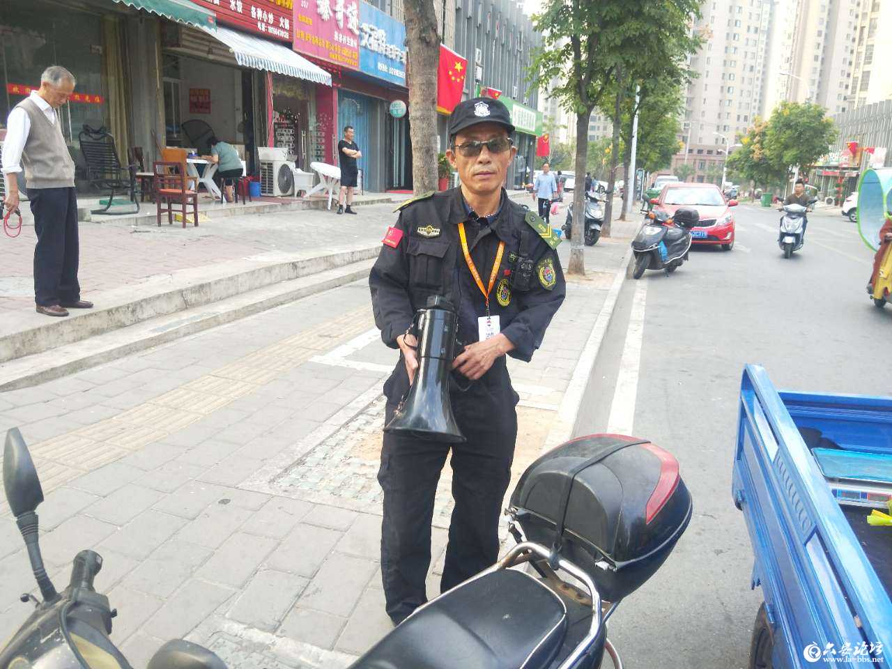 六安山中山保安公司某个人态度相当恶劣,我要投诉,就是人渣一个,一点